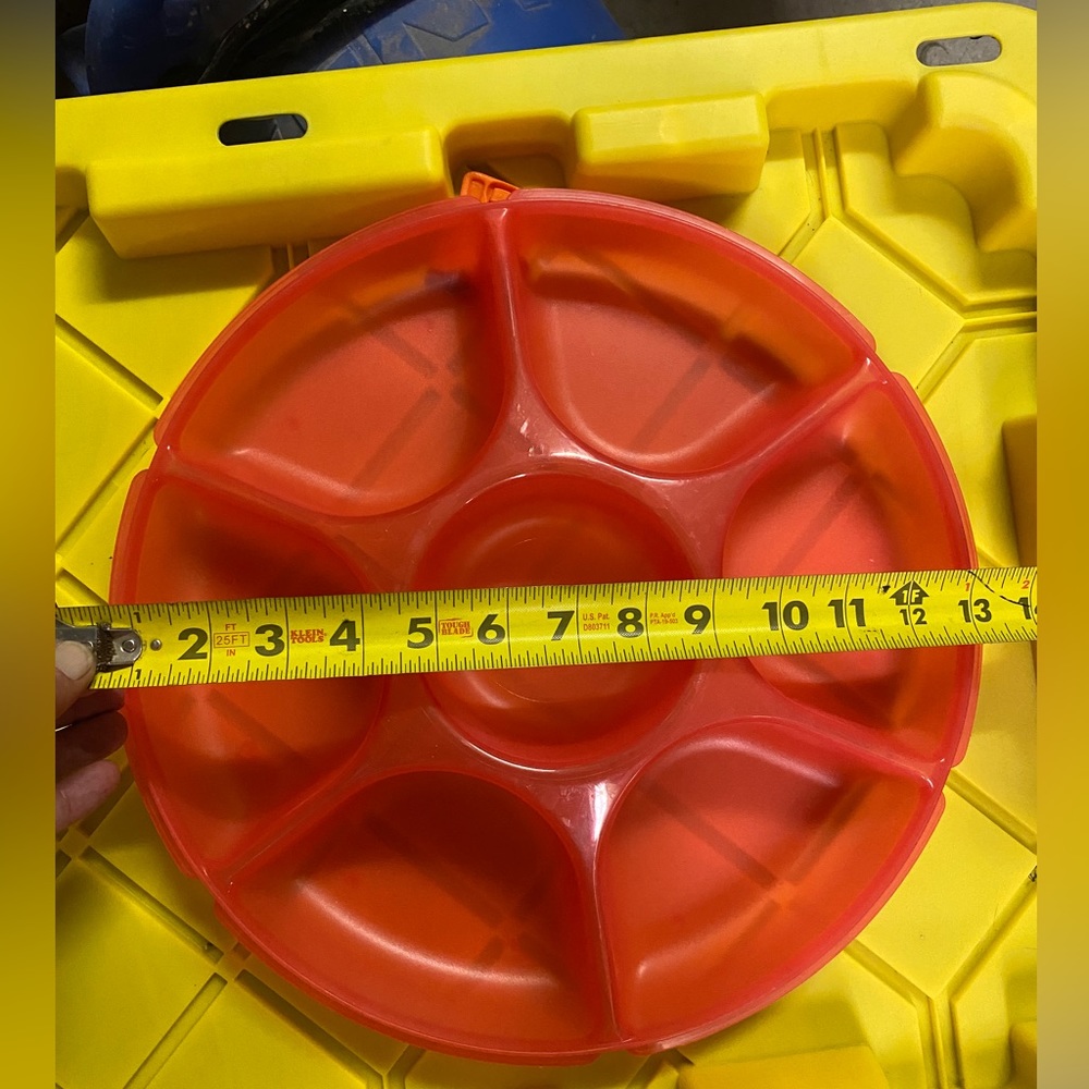 Red Tupperware Divided Server - Picture 6 of 7